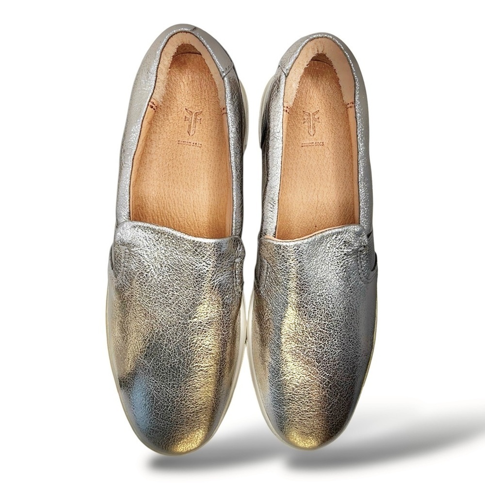 FRYE Ivy Metallic Leather Slip-On Sneakers 7.5 Iridescent Silver Comfort Flats - Picture 5 of 13
